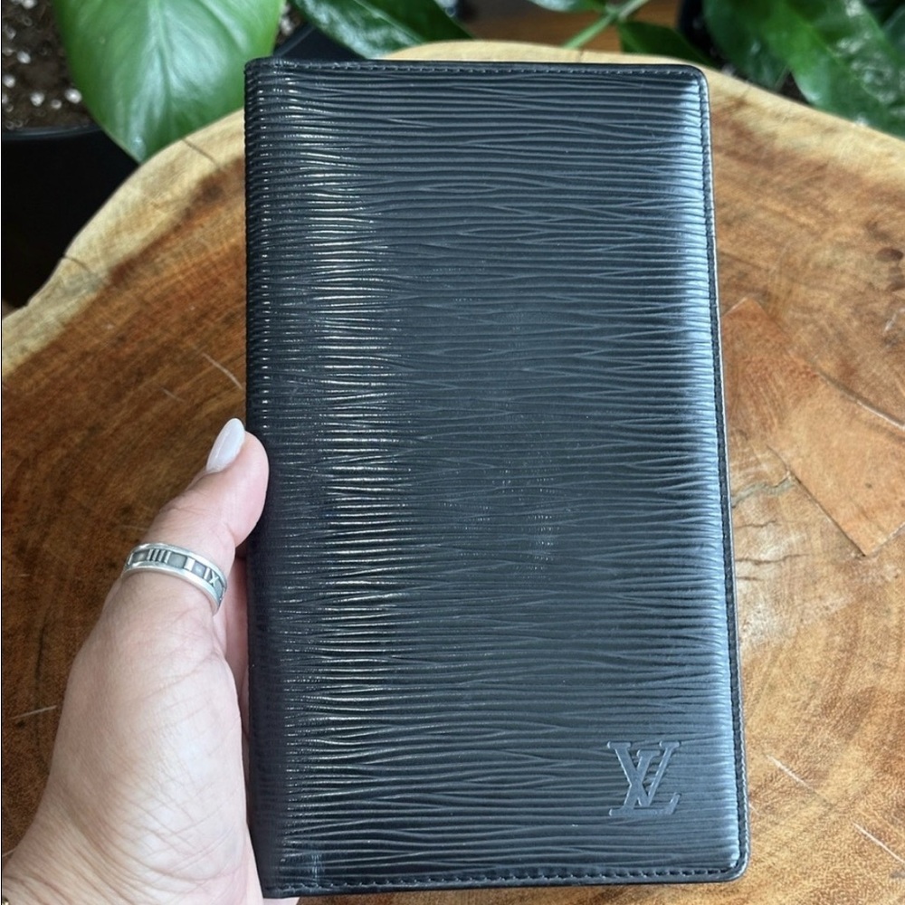 Louis Vuitton Epi Passport Holder / Long Continental Wallet Black CA1002 - Picture 3 of 12